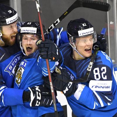 Suomi juhlii