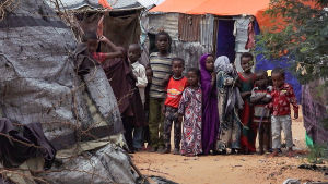 Somalian pääkaupungin Mogadishun slummeissa eletään epätoivoisissa olosuhteissa.