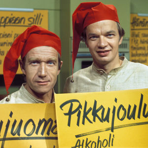 Tv-kokit Vanamo ja Kolmonen ohjelmassa Asia on pihvi, joulupihvi. 1975.
