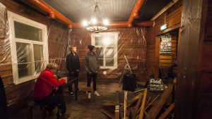 Renoveringen är i full gång i Serendipity. Renovering i Art café Serendipity i Karis.
