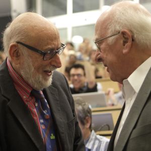 Fysikerna François Englert (t.v.) och Peter Higgs (t.h.)