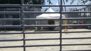 Bild från flyktinglägret på ön Manus införs stängningen tisdagen den 31 oktober. Bild från flyktinglägret på ön Manus införs stängningen tisdagen den 31 oktober.