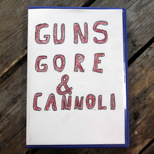 Björn Karlssons omslag för Guns, Gore & Cannoli Björn Karlssons omslag för Guns, Gore & Cannoli