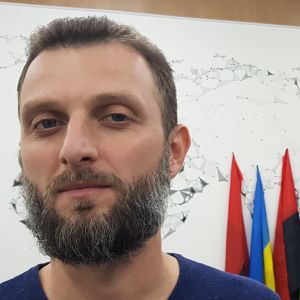 Aleksandr Sobol anser att man inte får blir medgörlig. Porträtt på Alekandr Sobol.