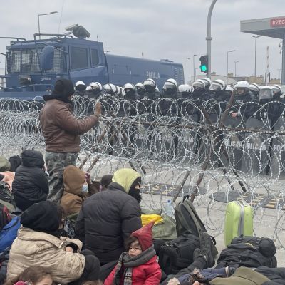 Siirtolaiset Valko-Venäjän ja Puolan rajalla, Valko-Venäjän puolella rajaa maanantaina