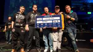 3DMAX Gaming juhli Lantrek 2015 CS:GO-turnauksen voittoa.