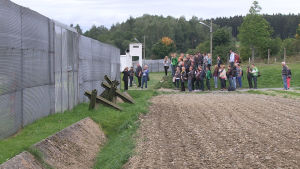 Närmare 80 000 gäster besöker museet i Mödlareuth varje år Skolklass i Mödlareuth