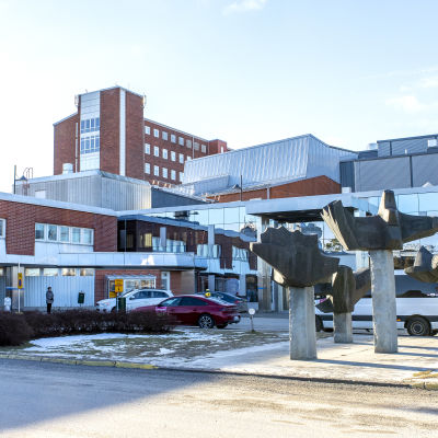 Keski-Suomen keskussairaala ulkoa.