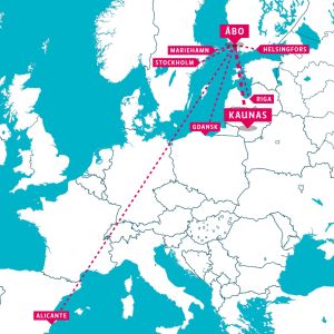 Från Åbo går det direktflyg till Helsingfors, Mariehamn, Stockholm, Riga, Gdansk, Alicante och Kaunas. En karta som visar streckade linjer dit det går att flyga från Åbo.