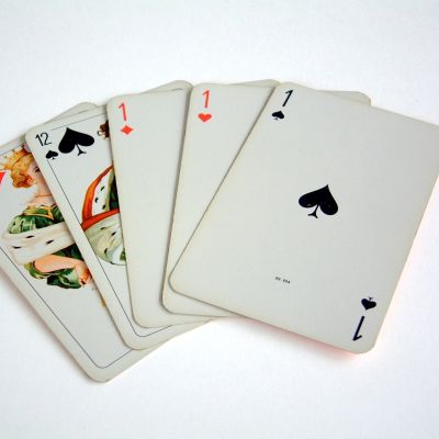 Fem spelkort