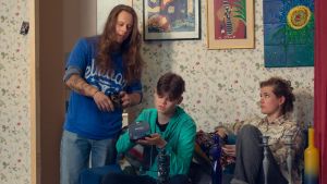 Hemma hos Danne och Doris. Från vänster: Victor Korpela, Christoffer Rönnholm och Mecki Ruokolahti Victor Korpela, Christoffer Rönnholm och Mecki Ruokolahti