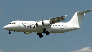 Avro RJ är ett modernt medelstort trafikflygplan, som tillverkades av British Aerospace t.o.m 2001 med början 1980-talet. Den tar 80-100 passagerare, och drivs av fyra jetmotorer. Olycksplanet är av typen BAe 146-200 = Avro RJ85