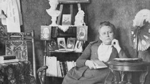 Minna Canth i sin salong i Kuopio 1891