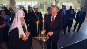 Venäjän ortodoksisen kirkon patriarkka Kirillin ja Vladimir Putin johtavat maata kohti konservatiivista imperiumia.