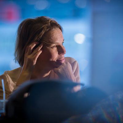 Anna Järvinen on surullinen siitä, että ei ehdi käydä useammin Suomessa.