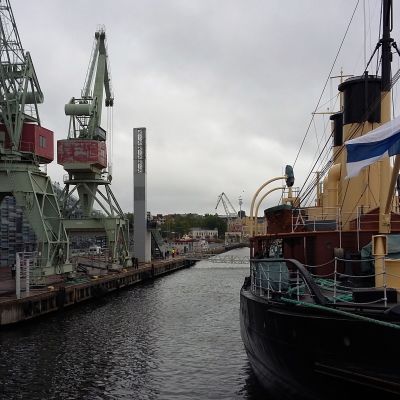 Höyryjäänmurtaja Tarmo Kantasatamassa.
