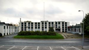 Ämbetshuset i Dalsbruk ritades av Olavi Linko och invigdes 1974. Ämbetshuset i Dalsbruk.