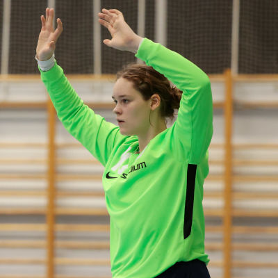 Ida Lökström står i målet.