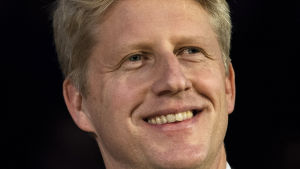 Jo Johnson hoppade av Mays regering och krävde en ny folkomröstning. Han lovade också att rösta mot hennes EU-avtal. Storbritanniens före detta kommunikationsminister Jo Johnson.