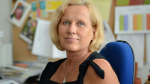 Lisbeth Hemgård är verksamhetsledare på FDUV och hon säger att problemen med sexuella inviter via nätet till unga kvinnor med en intellektuell funktionsnedsättning har ökat markant. Lisbeth Hemgård, verksamhetsledare, FDUV