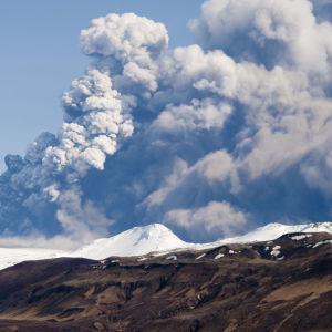 Eyjafjallajökull spydde ut enorma mängder aska år 2010 Vulkanen Eyjafjallajökulls utbrott år 2010