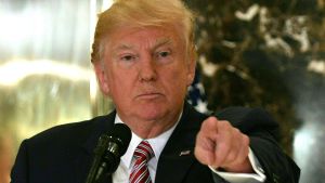 Donald Trump under presskonferensen i Trump Tower 15.8.2017. Donald Trump under presskonferens 15.8.2017.