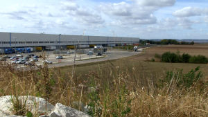Industrihallar präglar landskapsbilden allt oftare. Industrihallar präglar landskapsbilden allt oftare.