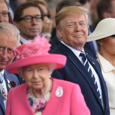 Kuningatar Elisabet ja Yhdysvaltain presidentti Donald Trump.
