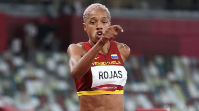 Yulimar Rojas hoppar i trestegsfinalen.
