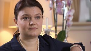 Heidi Harju-Luukkainen säger att våra barn har rätt till behöriga klasslärare. Heidi Harju-Luukkainen har en dotter i Månsas lågstadieskola i Helsingfors, som helt saknar behöriga klasslärare.