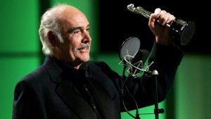 Sean Connery år 2005 då han mottog Europeiska filmakademins pris. Sean Connery mottar europeiskt filmpris