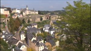 Luxemburg on on noin puolen miljoonan asukkaan perustuslaillinen suurherttuakunta ja sisämaavaltio Länsi-Euroopassa.