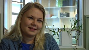 Lotta Larinen är den ena uppsökande ungdomsledaren i Raseborg. Lotta Larinen jobbar som uppsökande ungdomsledare i Raseborg.