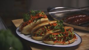 Bánh mì- hot dog Bánh mì- hot dog