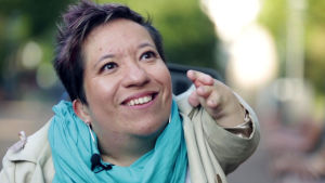 Anna Caldén är ordförande för Samarbetsförbundet kring funktionshinder och tycker inte att Kårkulla har beaktat handikapporganisationernas synpunkter. Anna Caldén