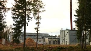 Energiföretaget Adven har byggt flisverket vid Genencors fabrik. Advens flisverk vid Genencors fabrik i Hangö.
