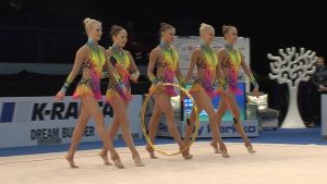 Trupplandslaget tävlar om en OS-plats i Rio i april. Damlandslaget i rytmisk gymnastik, landslagstruppen, i Esbo, februari 2016