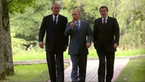 Ranskan ja Venäjän presidentit Jacques Chirac ja Vladimir Putin sekä Saksan liittokansleri Gerhard Schröder