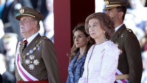 Juan Carlos 1 var kung av Spanien 1975-2014 Espanjan kuningasperhe (kuningaspari ja kruununprinssipari) virallisessa tilaisuudessa aikana ennen Juan Carlosin kruunusta luopumista.