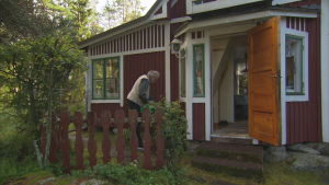 "När Amor har skjutit den pil som blir din, när mitt hjärta sjunger din sång, då är flyktfågelns flykt undan kölden förbi, vattenfågeln ska finna sin vik. Då är orrarnas kutter vår parningslek, då är stranddyners sälta din barm. Då är strandduvans ruvning i skrevan vårt bo, då är ungfågels tro innerlig. Då har sången om trygghet i hjärtat fått ro. Då är lycka att tänka på dig." Ur sång av Håkan Streng. håkan streng diskar