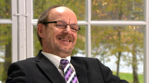 Det värmer i hjärtat då jag tänker på Karesuando, säger Roland. roland grankulla skrattar