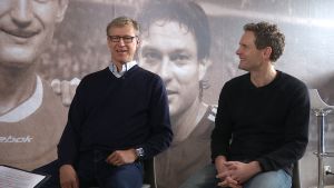 Markku Kanerva har skapat stämningen och vinnarmentaliteten i laget, menar Johansson. Markku Kanerva och Jonatan Johansson