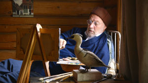Carolus Enckell föreställer Ferdinand von Wright i Georg Grotenfelts film "Speglingar"