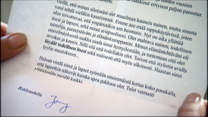 Tuhkimotarinoiden Sirpa sai puolisoltaan kirjeen.