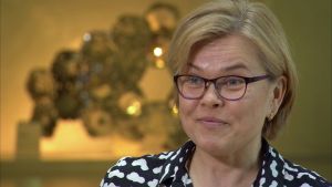 Henriette Helin-Soilevaara övervakar medicinering av djur på Evira. Henriette Helin-Soilevaara är överinspektör och övervakar medicinering av djur på Evira.