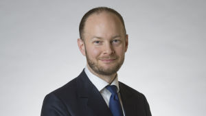 Sampo Terho vill slopa den obligatoriska tjänstemannasvenskan. Eurooppa-, kulttuuri- ja urheiluministeri Sampo Terho