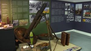 Granatskastaren har hittats i terrängen alldeles nyligen. Granatkastare på Hangö frontmuseum.