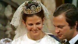 Kuningas Kaarle XVI Kustaa ja kuningatar Silvia häissään.