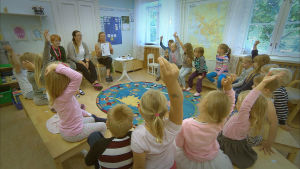 Hamnparkens daghem har tät kontakt med forskarna för att få ut det mesta möjlig av språkbadsundervisningen. daghemsbarn