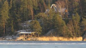 Boris Rotenbergs sommarstuga i Svartbäck, Borgå nära Sköldviks oljeraffinaderi. Boris Rotenbergs sommarstuga i Svartbäck, Borgå nära Sköldviks oljeraffinaderi.